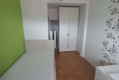 Apartament cu 2 camere semidecomandat, mobilat în Centrul Istoric