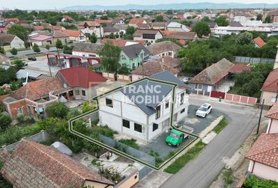 Duplex cu 3 camere cu Canalizare în Vladimirescu - 1