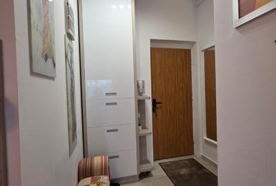 Apartament cu 3 camere semidecomandat în Central - 15