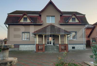 Casă individuală cu 7 camere cu Canalizare în Mihai Viteazu - 1