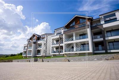 Apartament cu 3 camere nedecomandat în Exterior Vest
