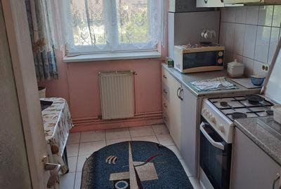 Apartament cu 3 camere decomandat în Central - 1
