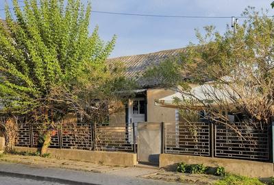 Teren de 330 mp, în Central - 2