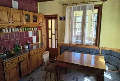 Casă cu 4 camere cu Teren 1000 Mp în Central - 9