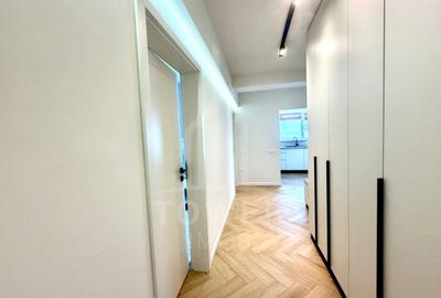 Apartament cu 5 camere decomandat în Cristian - 6