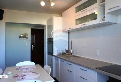 Apartament cu 3 camere decomandat în Dârste