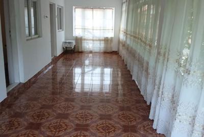 Casă cu 4 camere în Central - 5