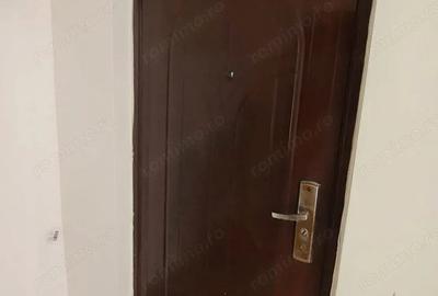 Apartament cu 2 camere semidecomandat în Republicii