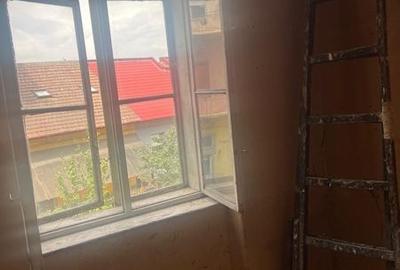 Apartament cu 3 camere în Calea Aradului
