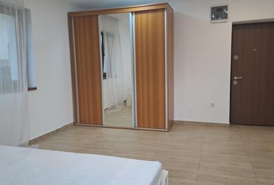Garsonieră decomandată în Tineretului