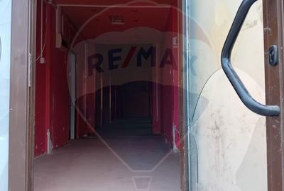 Spațiu comercial, de 303 mp, în Central - 1