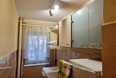 Apartament cu 3 camere semidecomandat în Șagului