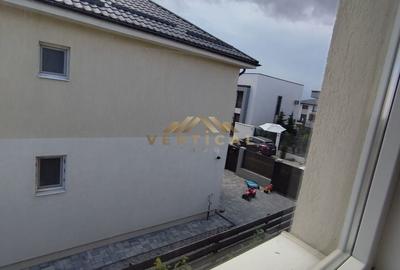 Casă cu 4 camere cu Teren 575 Mp în Berceni