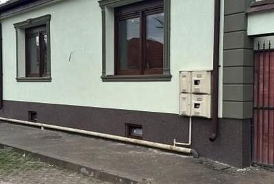 Casă cu 4 camere cu Teren 400 Mp în Piața Cluj