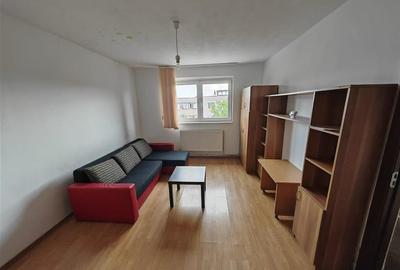 Garsonieră decomandată, mobilată în Bartolomeu