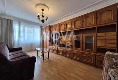 Apartament cu 3 camere decomandat, mobilat în Vasile Aaron