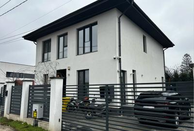 Casă individuală cu 5 camere cu Canalizare în Odăi - 2