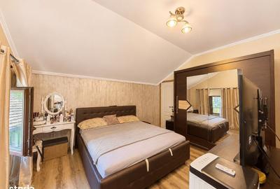 Casă cu 4 camere în Central