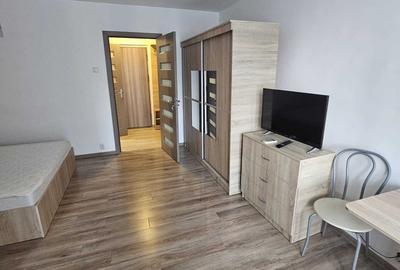 Garsonieră semidecomandată în Păcii - 1