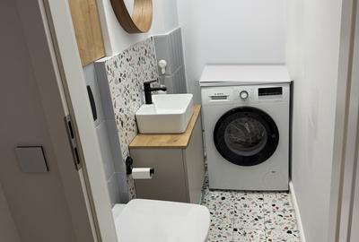 Apartament cu 4 camere decomandat în Central