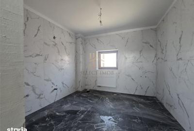 Casă cu 5 camere cu Teren 800 Mp în Plopu - 3