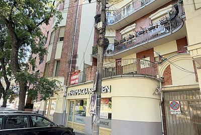 Apartament cu 4 camere decomandat în Ultracentral