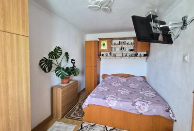 Apartament cu 2 camere semidecomandat în Km 5 - 9