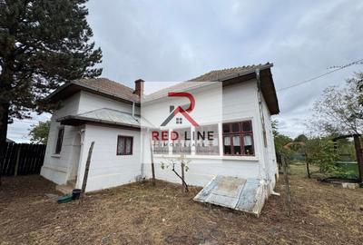 Casă cu 6 camere cu Canalizare în Roșiori