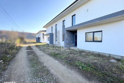 Casă cu 4 camere în Gilău