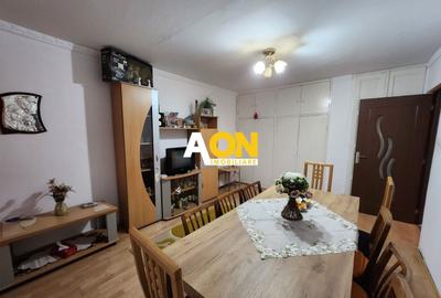 Apartament cu 4 camere decomandat în Cetate