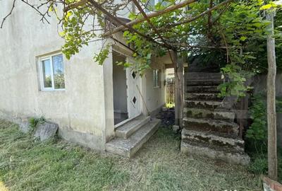 Casă cu 3 camere cu Teren 700 Mp în Central