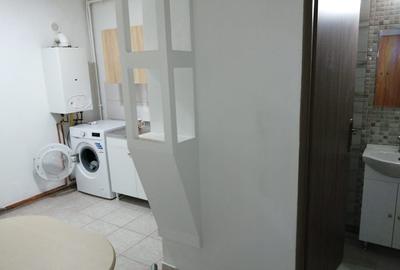 Garsonieră decomandată în Central - 2