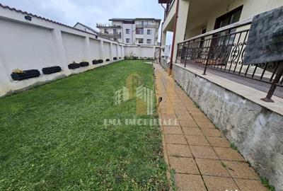 Casă cu 5 camere cu Canalizare în Tractorul - 2