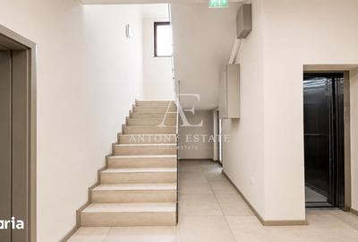 Spațiu comercial, de 560 mp, în Central - 3