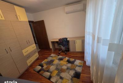 Apartament cu 4 camere decomandat în Colentina