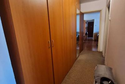 Apartament cu 3 camere semidecomandat în Astra - 3