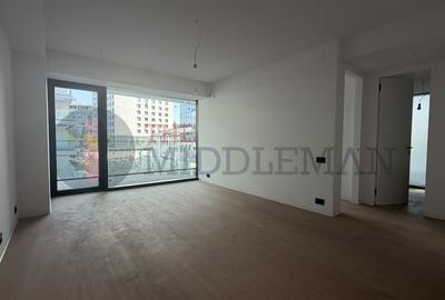 Apartament cu 3 camere semidecomandat în Aviației
