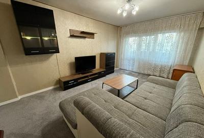 Apartament cu 3 camere decomandat în Obor