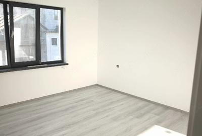Casă cu Teren 550 Mp în Braniștea