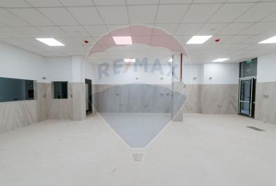 Spațiu comercial, de 890 mp, în Central - 13