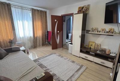 Apartament cu 2 camere semidecomandat, mobilat în Central