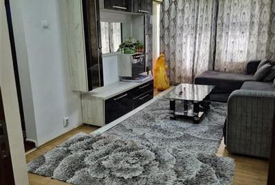 Apartament cu 3 camere semidecomandat în Colentina - 1