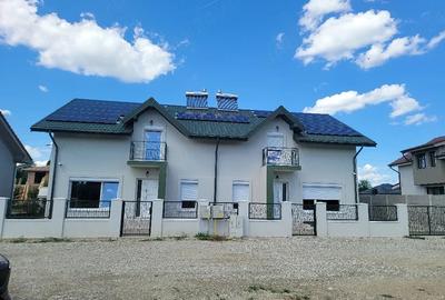 Casă cu Teren 365 Mp în Central