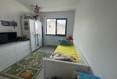 Apartament cu 3 camere semidecomandat în Central - 1