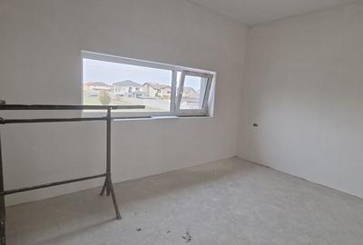 Duplex cu 5 camere cu Canalizare în Dumbrăvița - 11