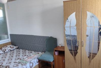 Garsonieră decomandată în P-ța Ovidiu