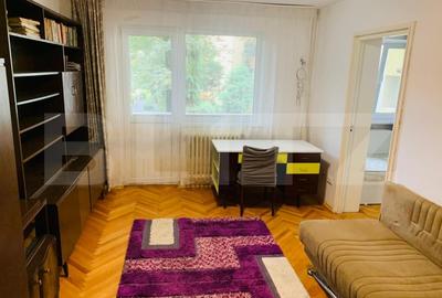 Apartament cu 3 camere semidecomandat, mobilat în Semicentral