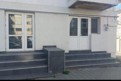 Spațiu comercial, de 40 mp, în Exterior Vest