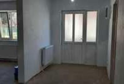 Casă cu 3 camere cu Teren 860 Mp în Central - 2