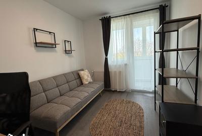 Apartament cu 3 camere decomandat în Cornișa - 2